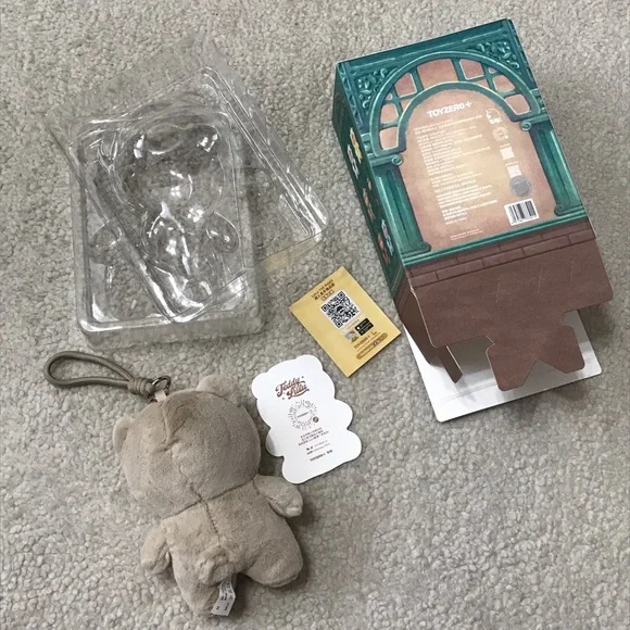 Lulu The Piggy Vintage Teddy Shop Vinyl Face Plush Pendant Blind Box Witty Teddy - Picture 4 of 16